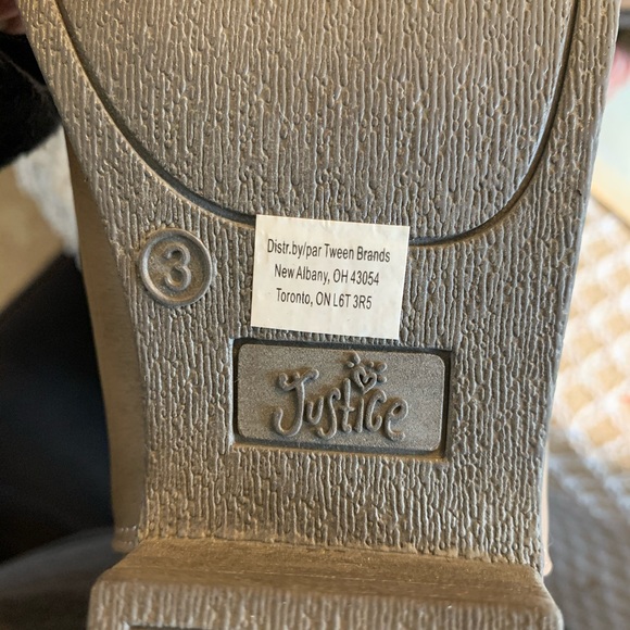 boots - Picture 2 of 2